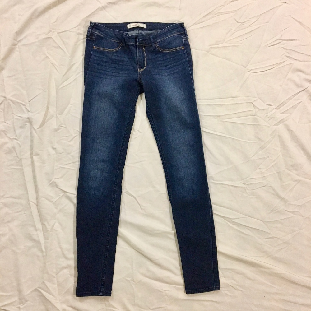 HOLLISTER | Dark Wash Skinny Jeans Size 3R 26/29